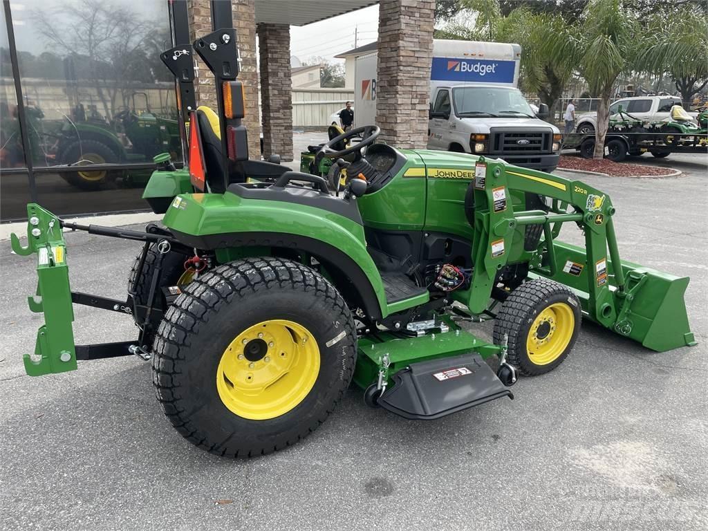 John Deere 2032R Naudoti kompaktiški traktoriai