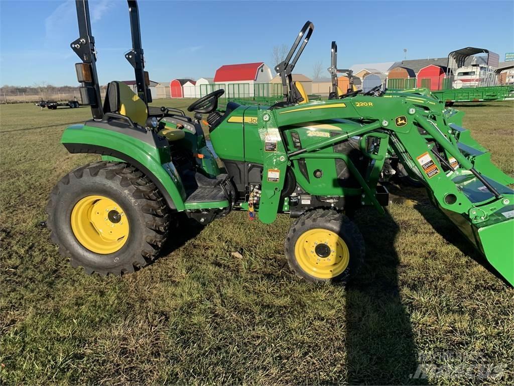 John Deere 2032R Naudoti kompaktiški traktoriai