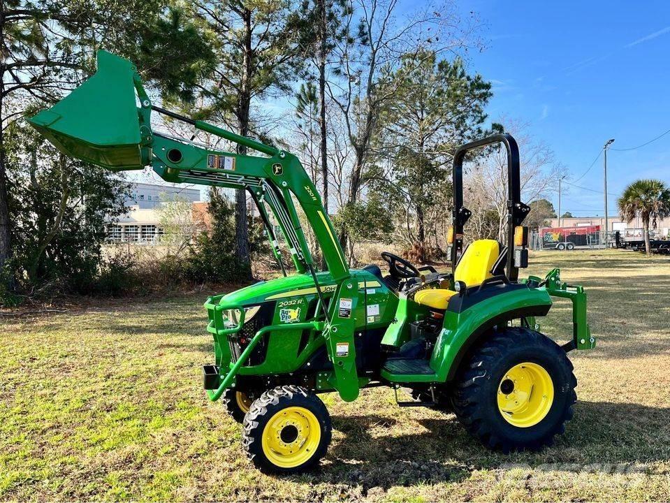 John Deere 2032R Naudoti kompaktiški traktoriai