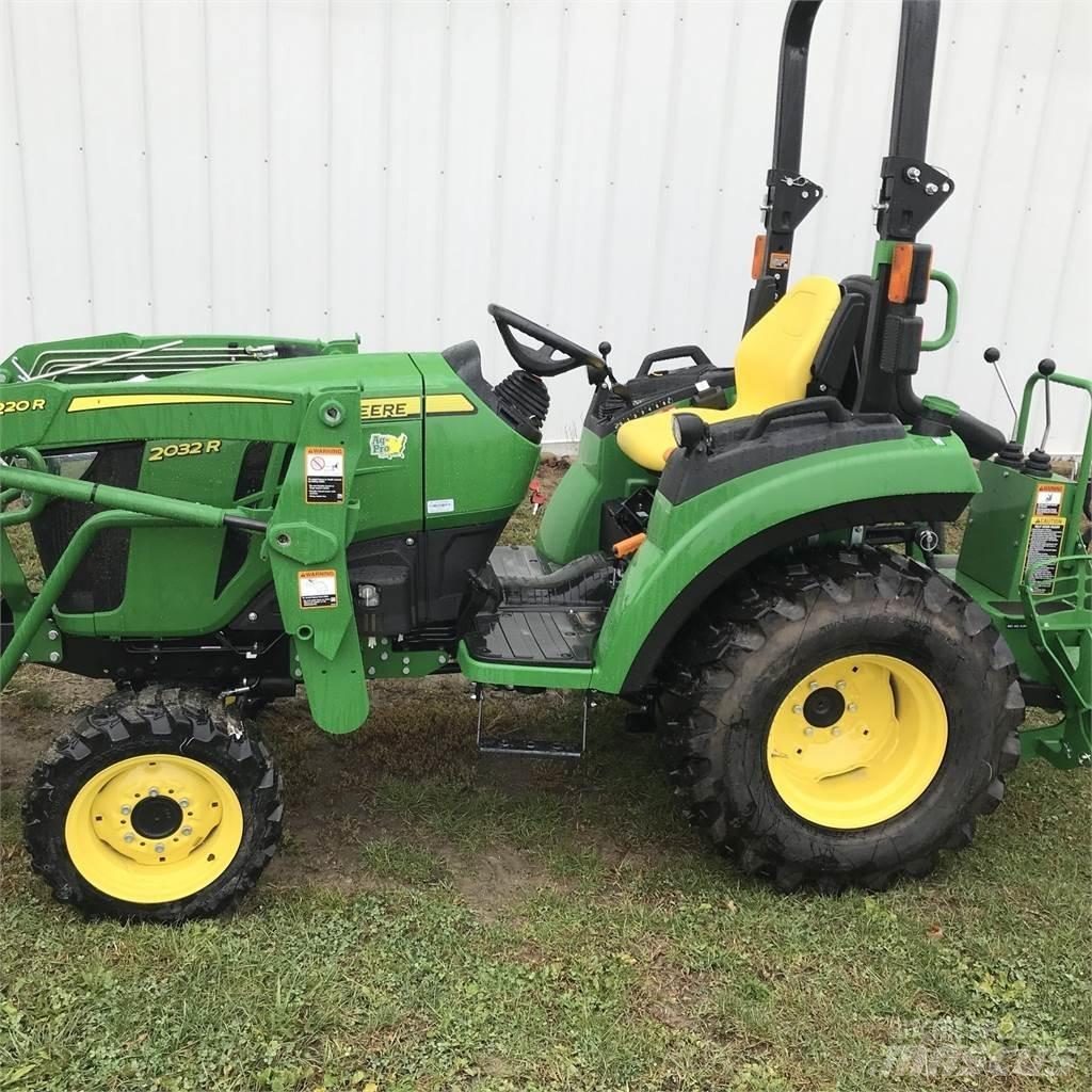 John Deere 2032R Naudoti kompaktiški traktoriai
