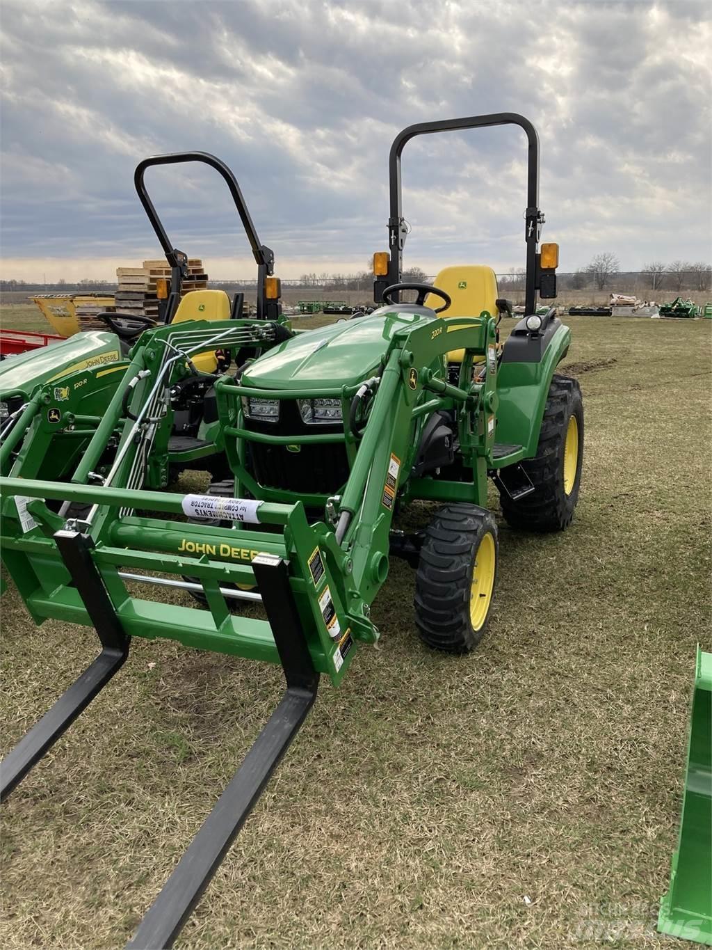 John Deere 2032R Naudoti kompaktiški traktoriai