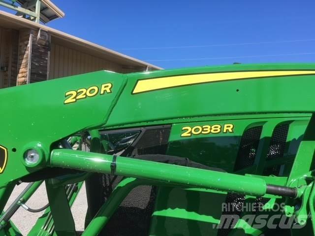 John Deere 2038R Naudoti kompaktiški traktoriai