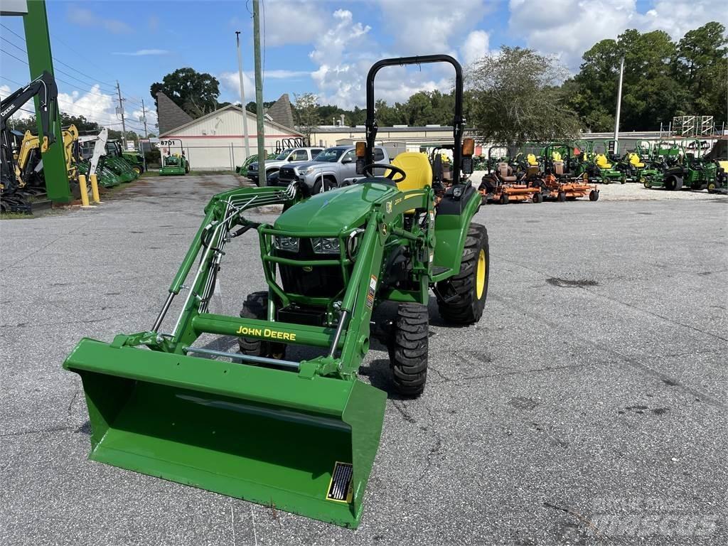 John Deere 2038R Naudoti kompaktiški traktoriai