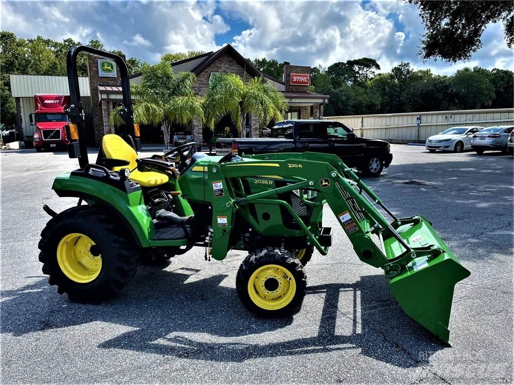 John Deere 2038R Naudoti kompaktiški traktoriai