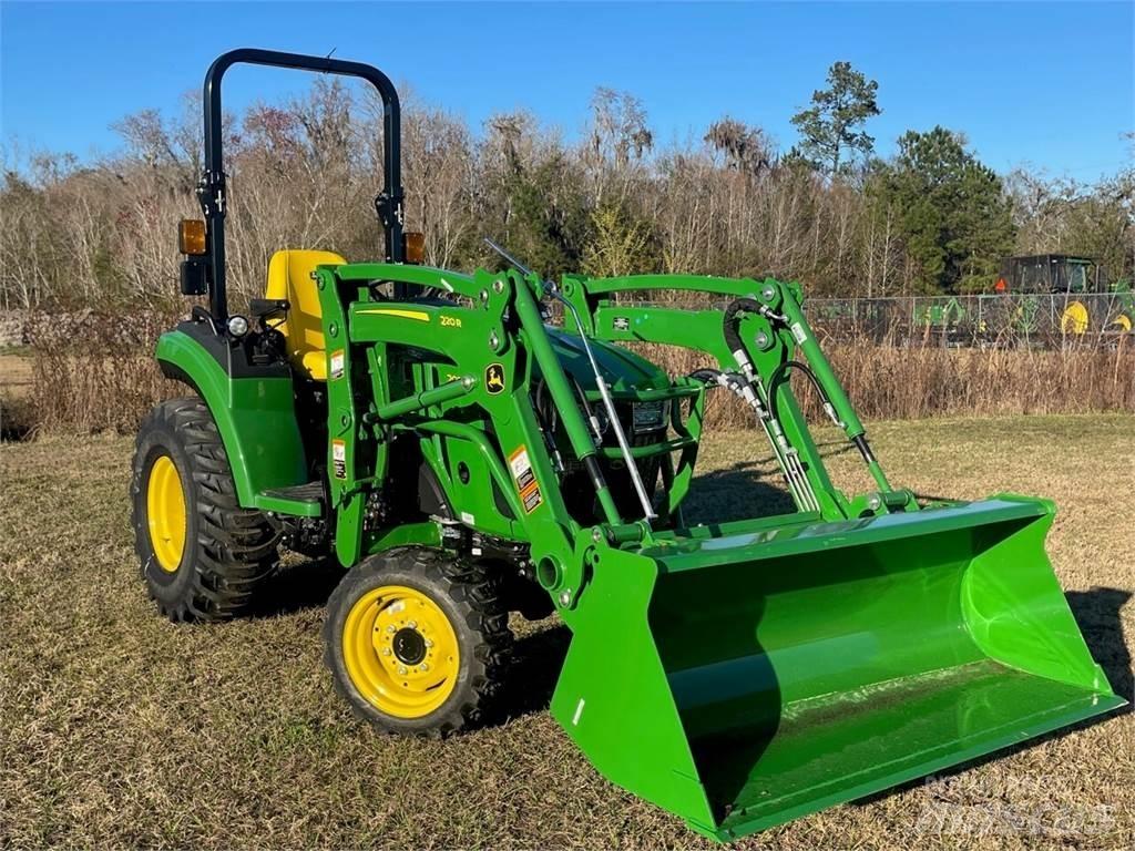 John Deere 2038R Naudoti kompaktiški traktoriai
