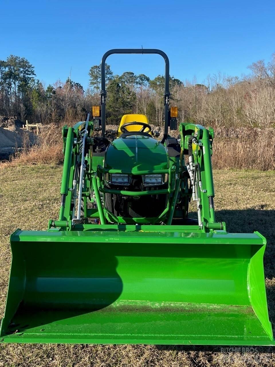 John Deere 2038R Naudoti kompaktiški traktoriai