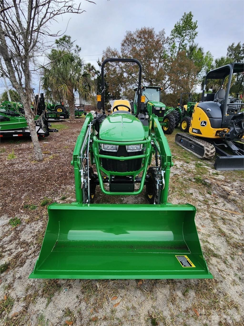 John Deere 2038R Naudoti kompaktiški traktoriai