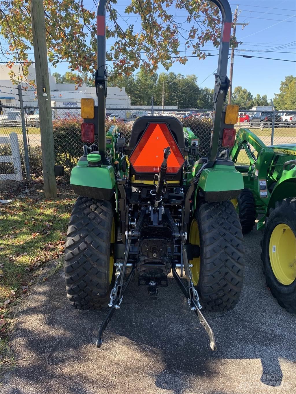 John Deere 2038R Naudoti kompaktiški traktoriai