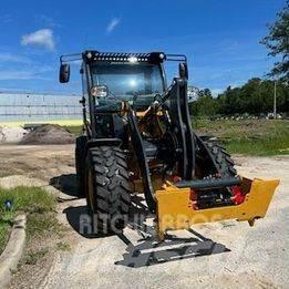 John Deere 204 G Mini krautuvai