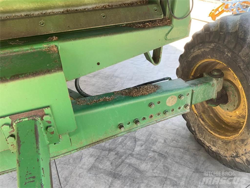 John Deere 2258 Derliaus nuėmimo kombainai