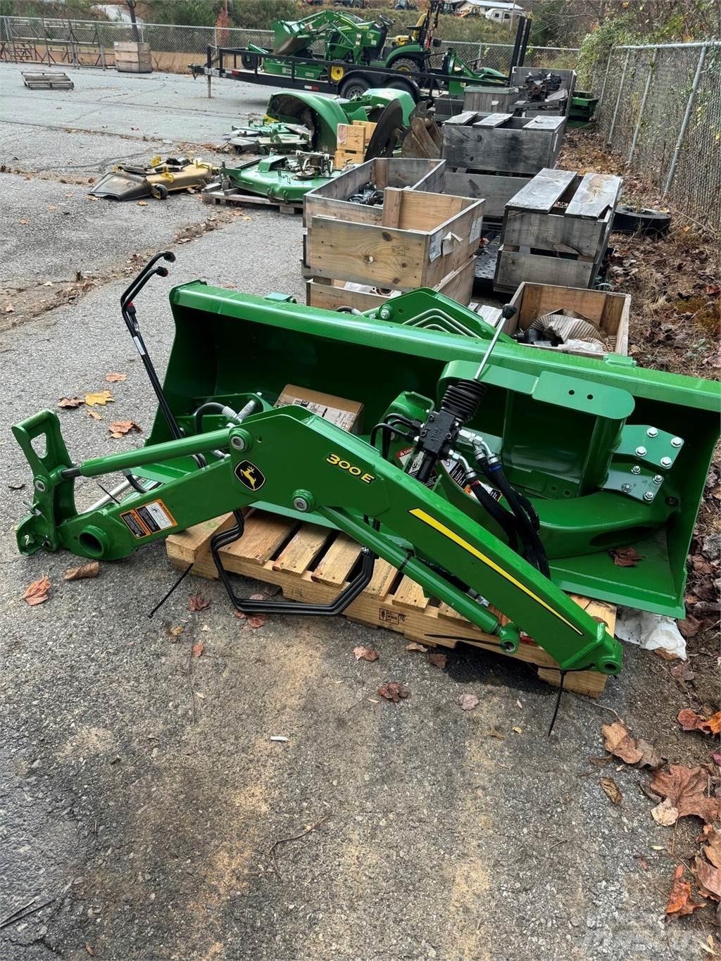 John Deere 300E Žemės ūkis - Kita