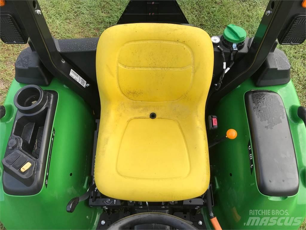 John Deere 3025E Naudoti kompaktiški traktoriai