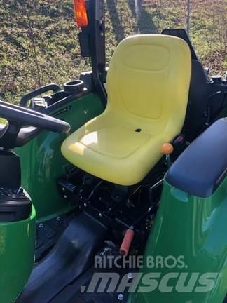John Deere 3025E Naudoti kompaktiški traktoriai