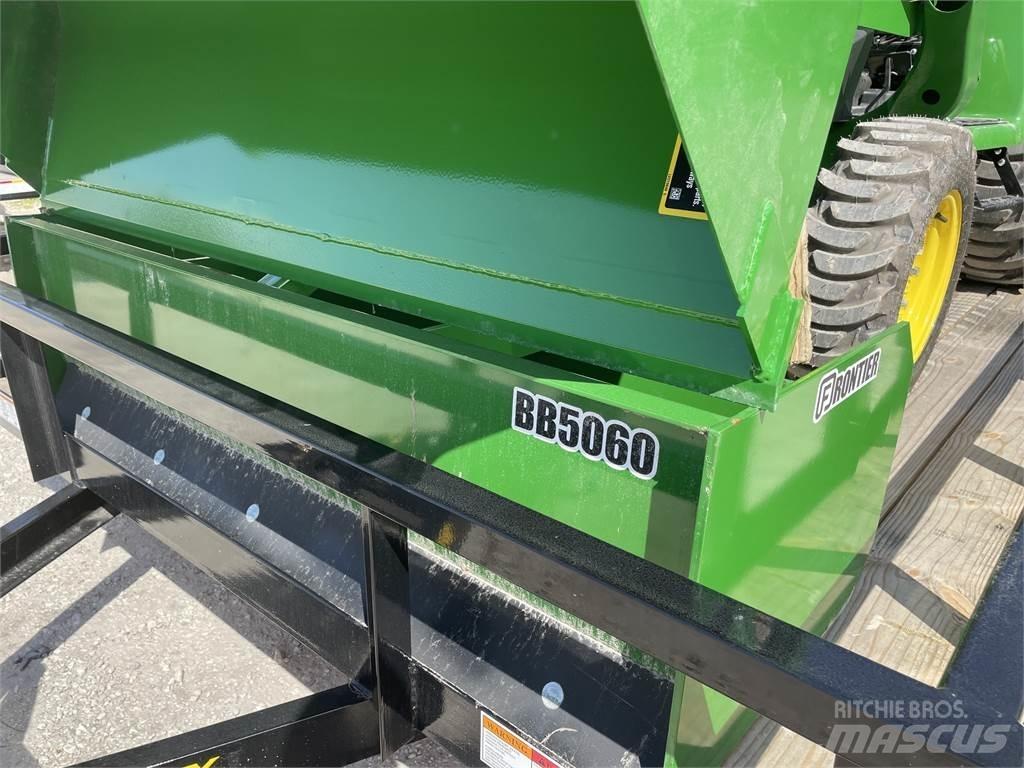 John Deere 3025E Naudoti kompaktiški traktoriai