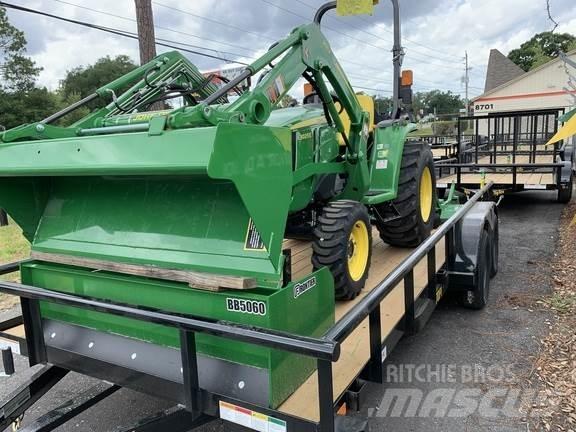 John Deere 3025E Naudoti kompaktiški traktoriai