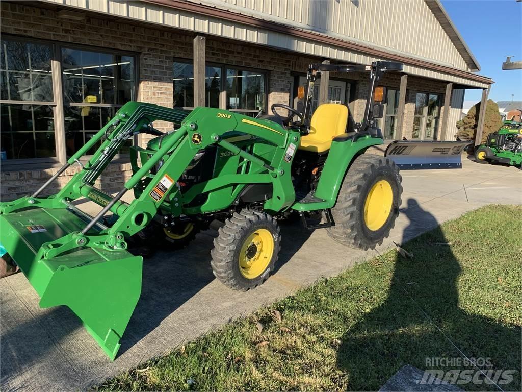 John Deere 3025E Naudoti kompaktiški traktoriai