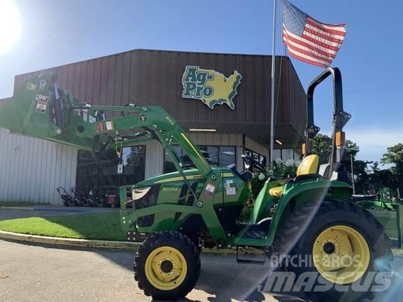 John Deere 3025E Naudoti kompaktiški traktoriai