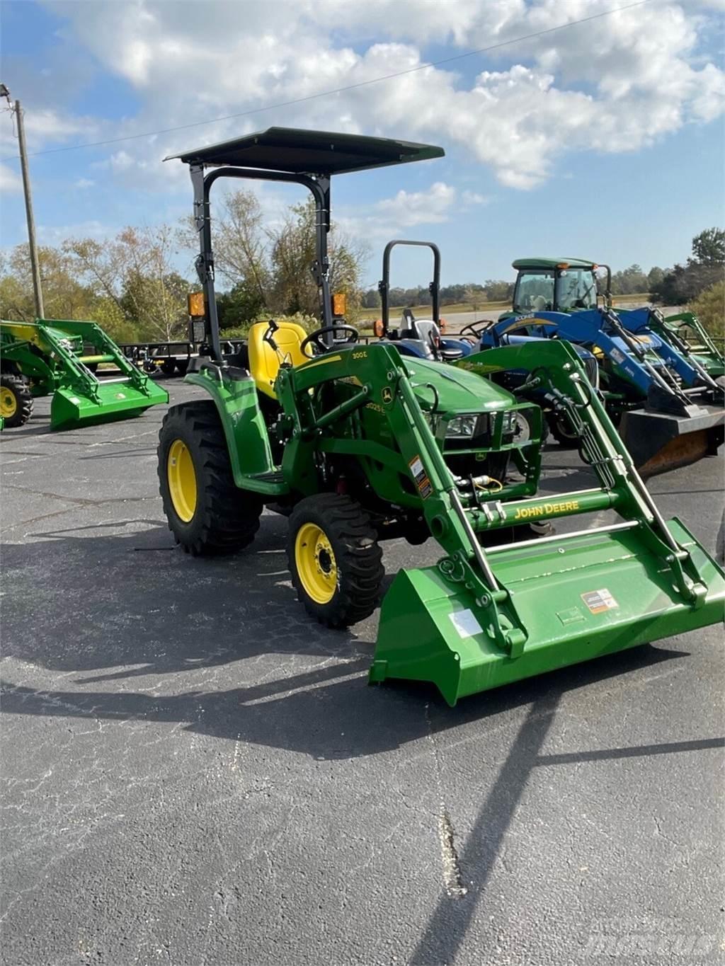 John Deere 3025E Naudoti kompaktiški traktoriai
