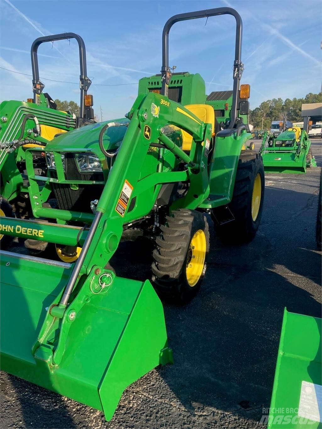 John Deere 3025E Naudoti kompaktiški traktoriai
