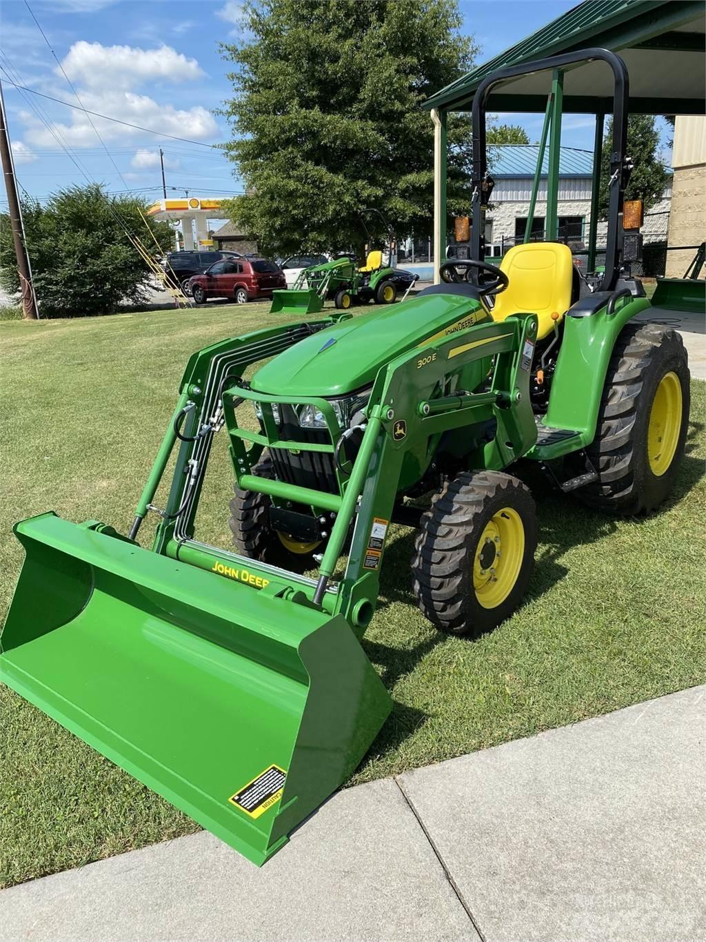 John Deere 3025E Naudoti kompaktiški traktoriai
