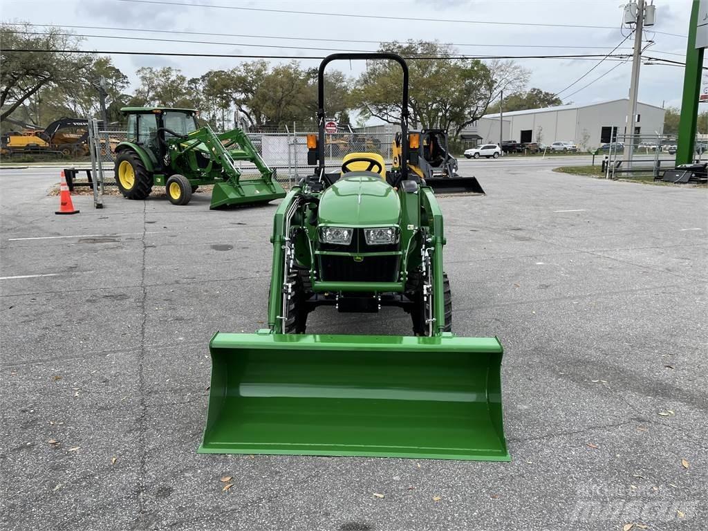 John Deere 3032E Naudoti kompaktiški traktoriai