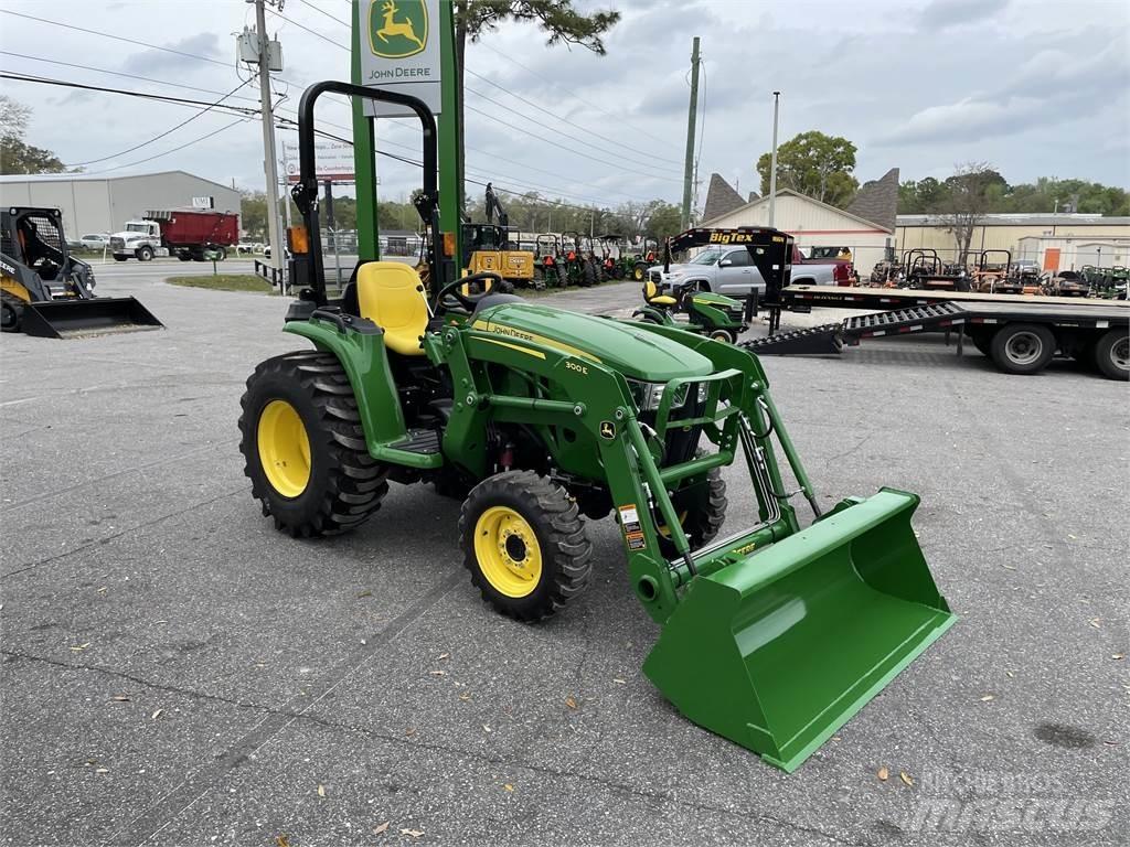 John Deere 3032E Naudoti kompaktiški traktoriai