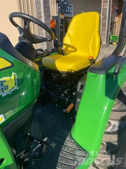 John Deere 3033R Naudoti kompaktiški traktoriai