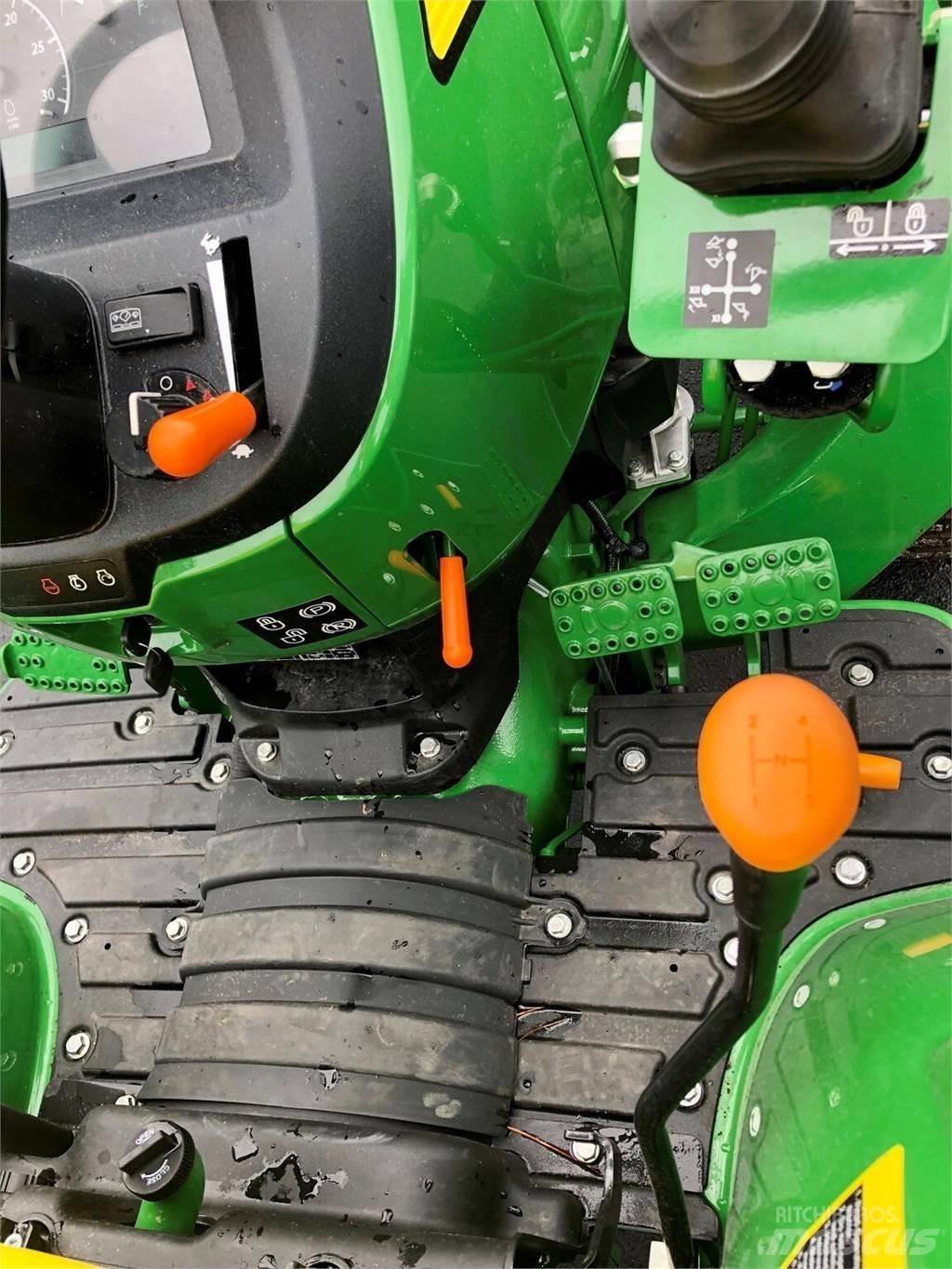 John Deere 3035D Naudoti kompaktiški traktoriai