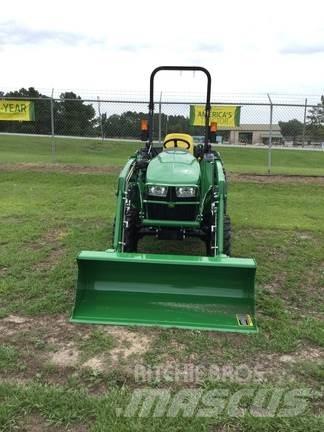 John Deere 3038E Naudoti kompaktiški traktoriai