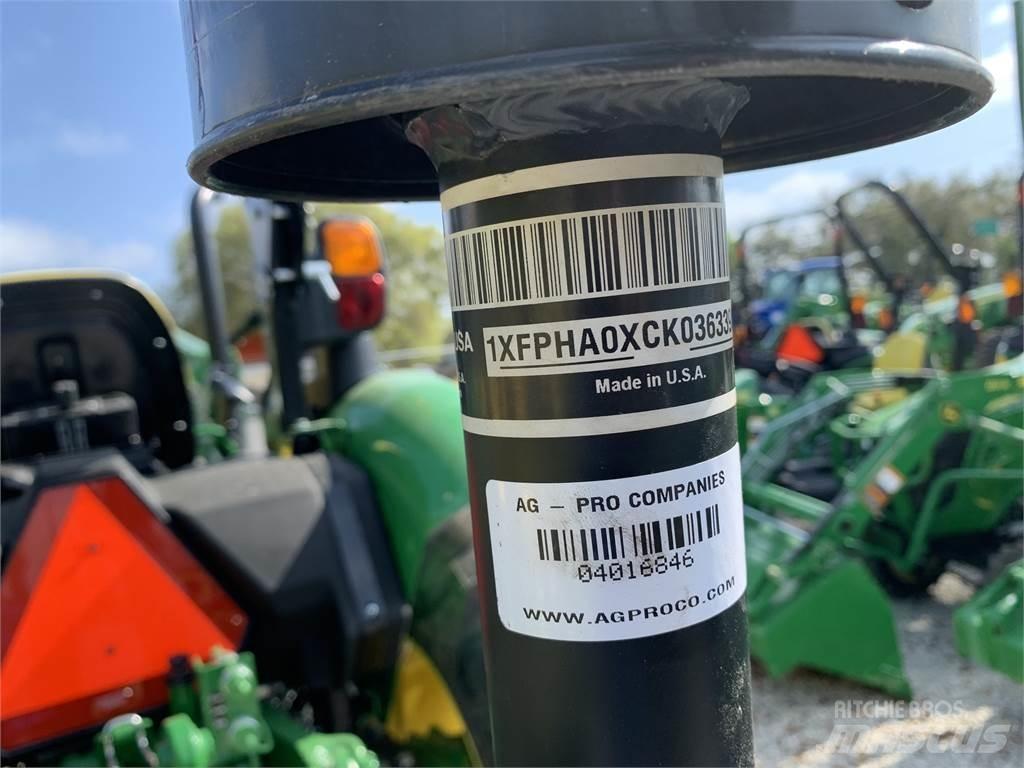 John Deere 3038E Naudoti kompaktiški traktoriai