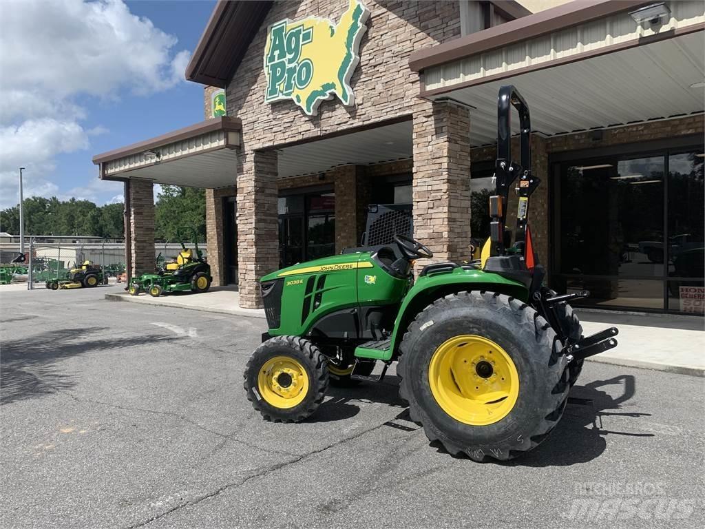John Deere 3038E Naudoti kompaktiški traktoriai