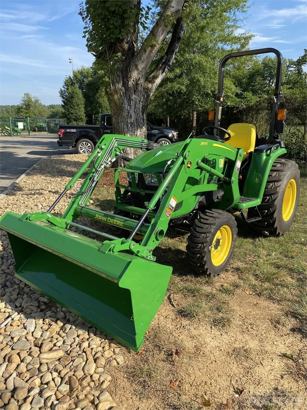 John Deere 3038E Naudoti kompaktiški traktoriai