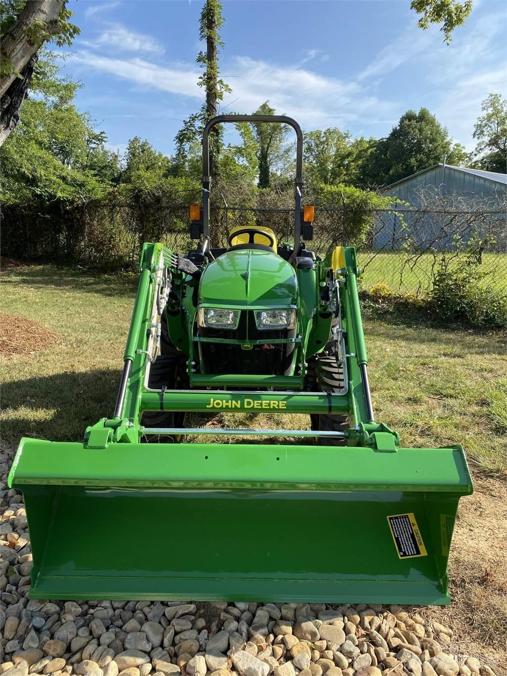 John Deere 3038E Naudoti kompaktiški traktoriai