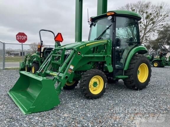 John Deere 3046R Traktoriai