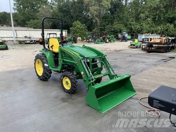 John Deere 3046R Traktoriai