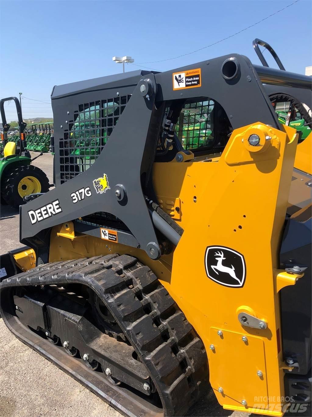 John Deere 317G Mini krautuvai