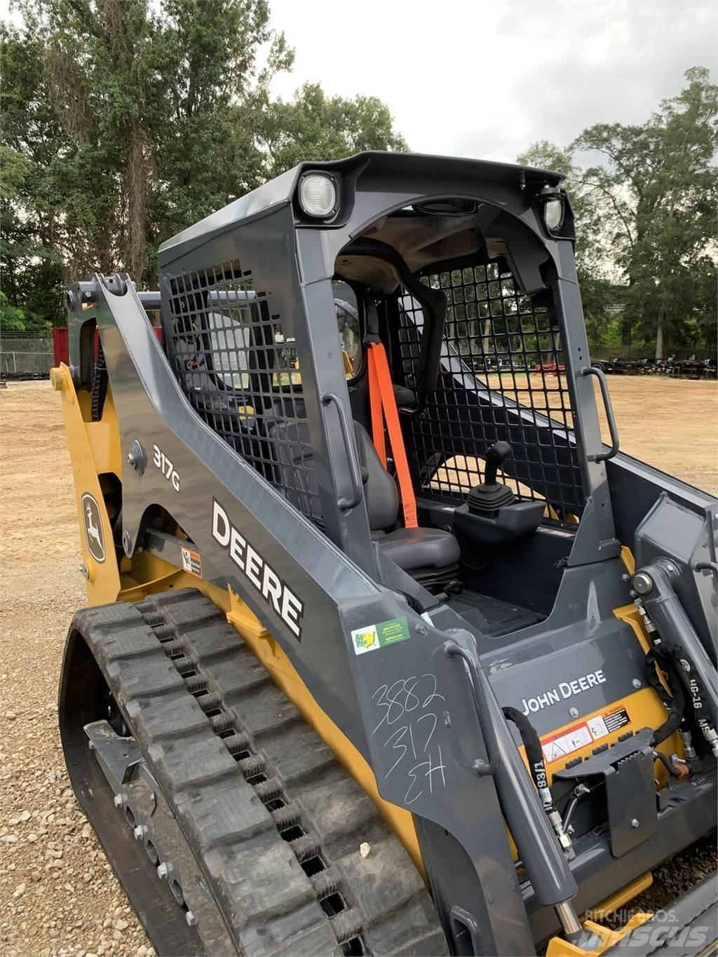 John Deere 317G Mini krautuvai