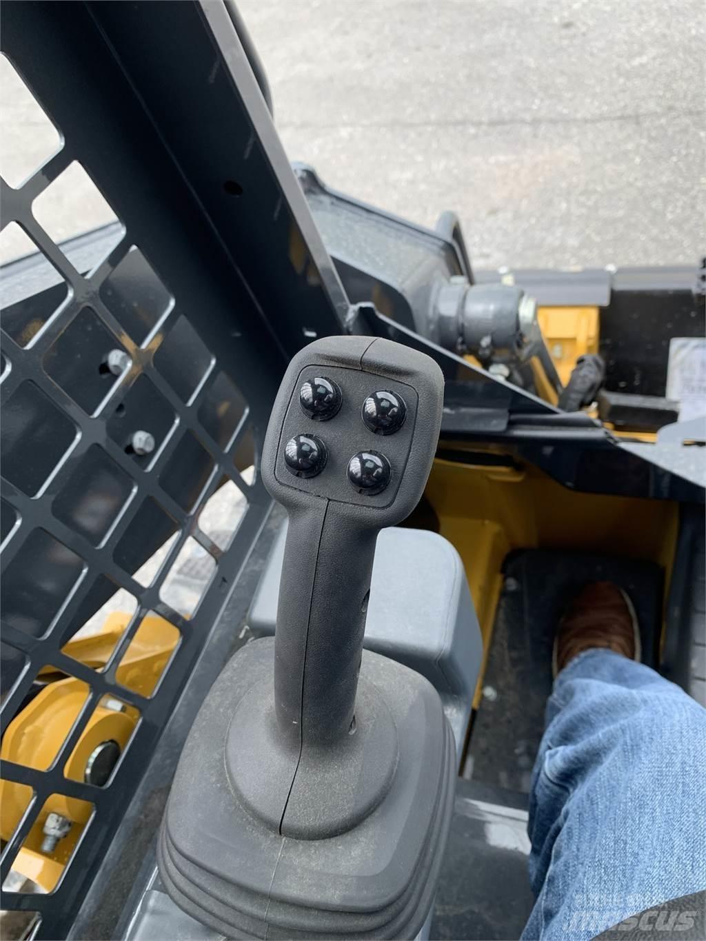 John Deere 317G Mini krautuvai