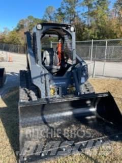 John Deere 317G Mini krautuvai
