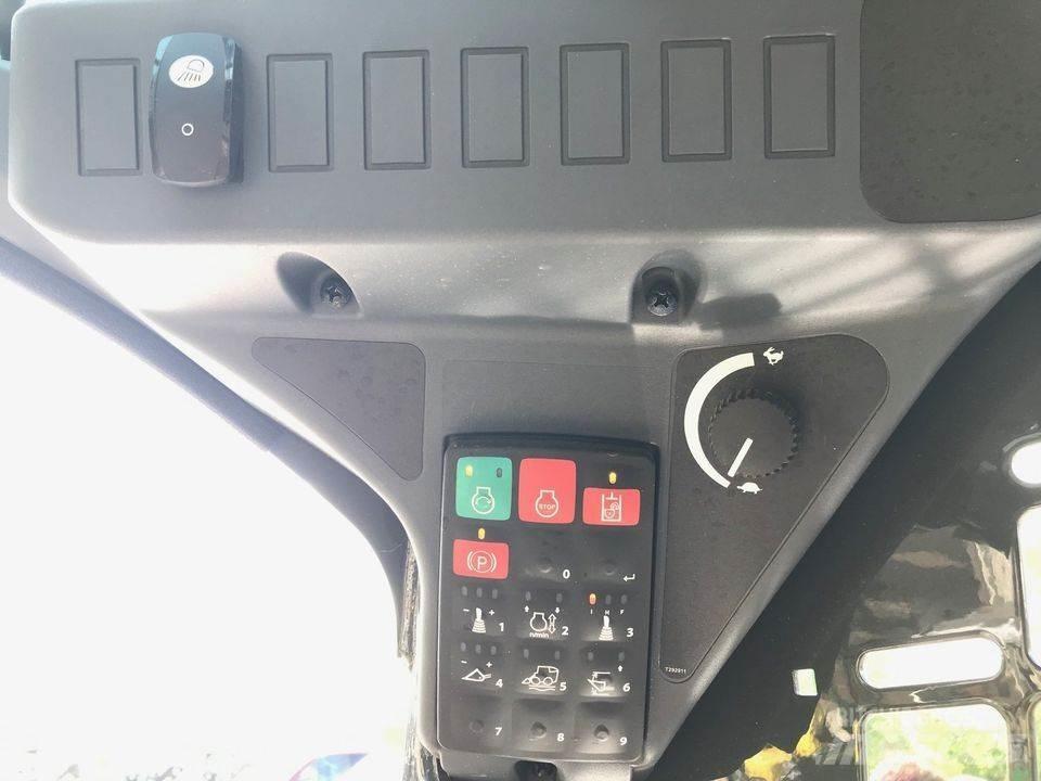 John Deere 317G Mini krautuvai
