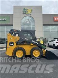 John Deere 318G Krautuvai su šoniniu pasukimu