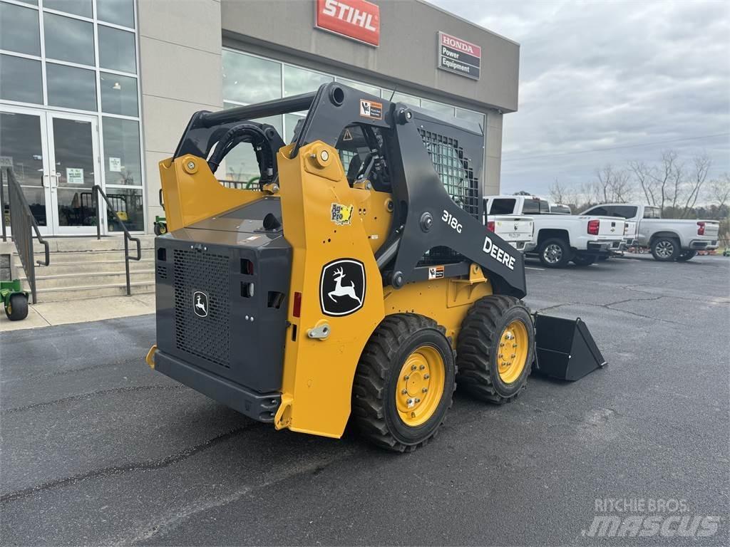 John Deere 318G Krautuvai su šoniniu pasukimu
