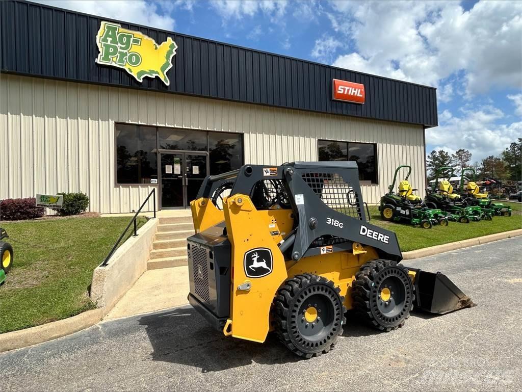 John Deere 318G Krautuvai su šoniniu pasukimu