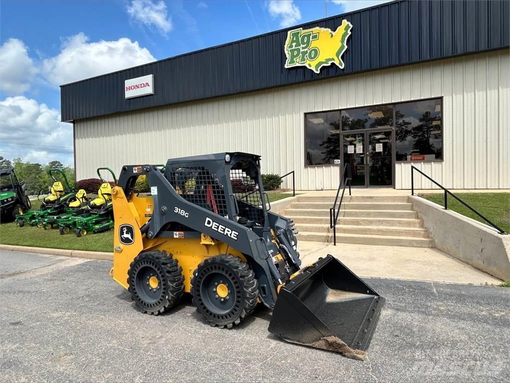John Deere 318G Krautuvai su šoniniu pasukimu