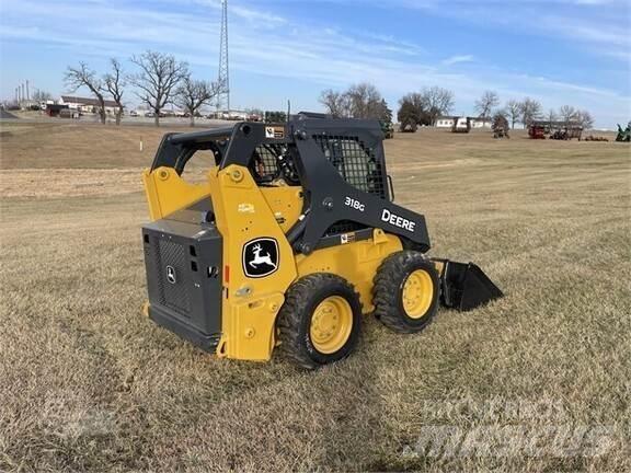 John Deere 318G Krautuvai su šoniniu pasukimu