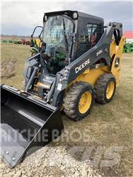 John Deere 318G Krautuvai su šoniniu pasukimu