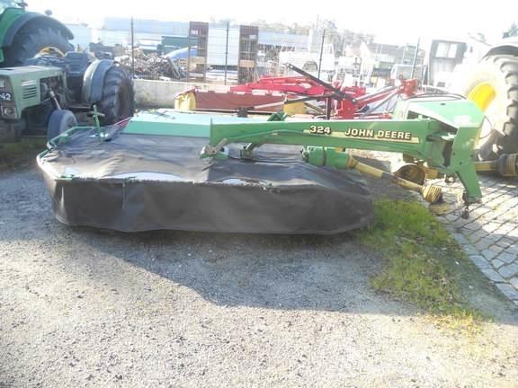 John Deere 324 Formuojančios žoliapjovės