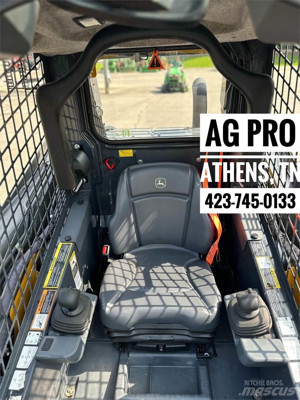 John Deere 324G Krautuvai su šoniniu pasukimu