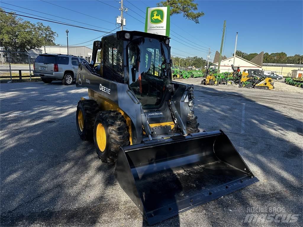 John Deere 324G Krautuvai su šoniniu pasukimu