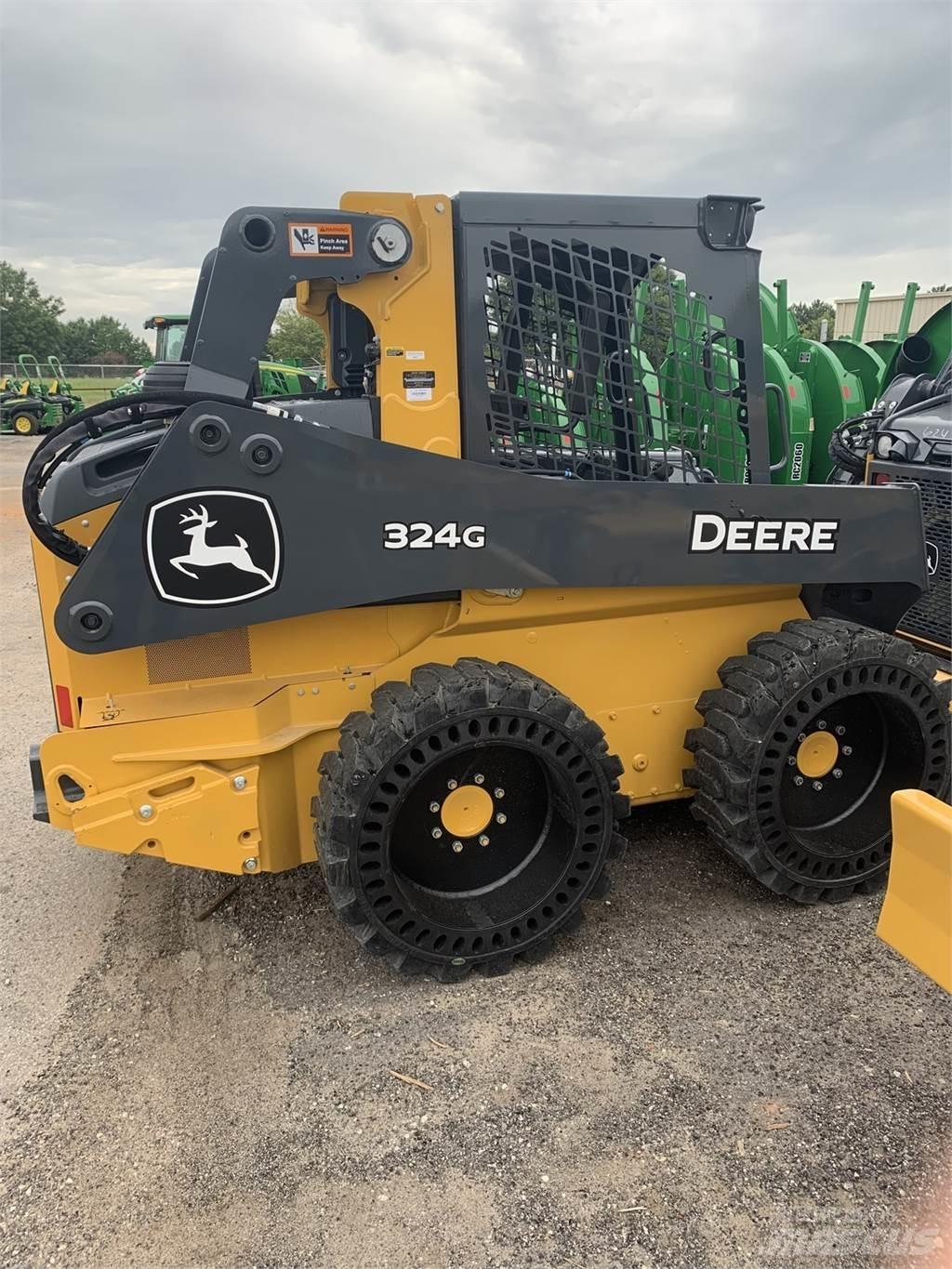 John Deere 324G Krautuvai su šoniniu pasukimu